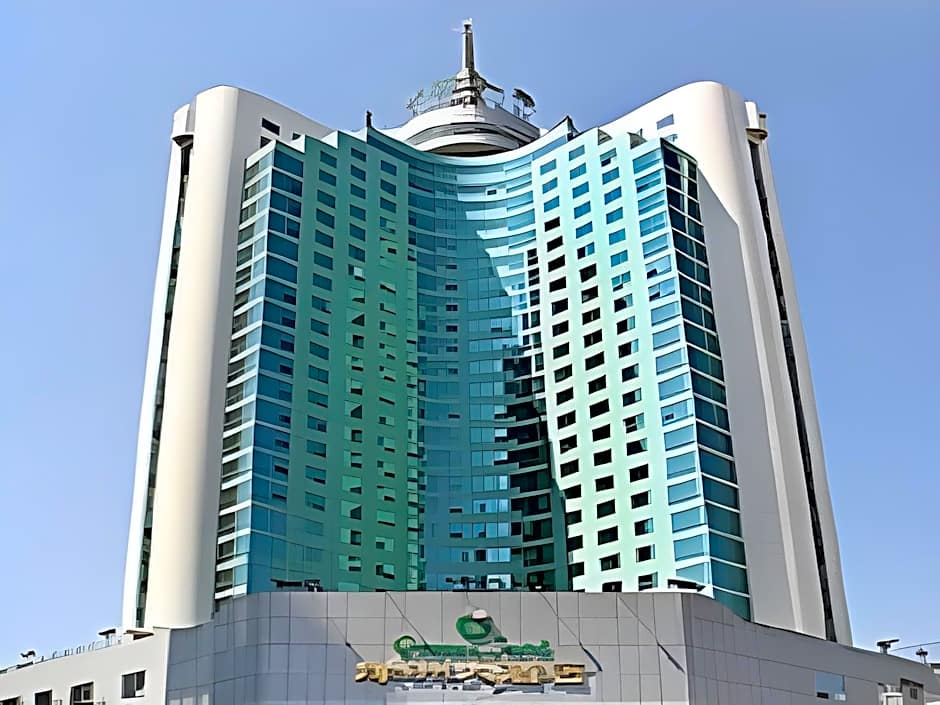 Kunming Green Land Hotel