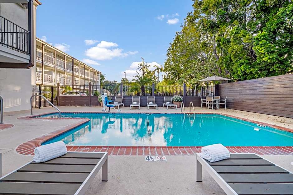 Avania Inn of Santa Barbara