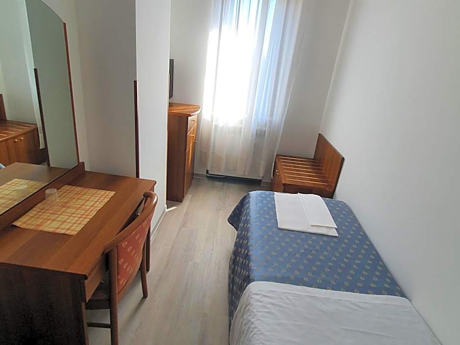 HOTEL PERLA