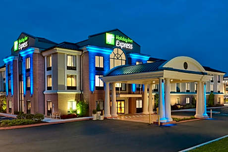 Holiday Inn Express and Suites Quakertown - Allentown Area By IHG