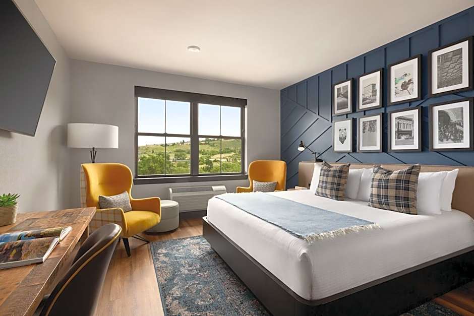The Eddy Taproom & Hotel