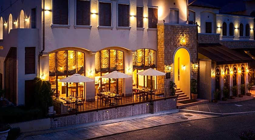 Town Square Suite by Toscana Valley