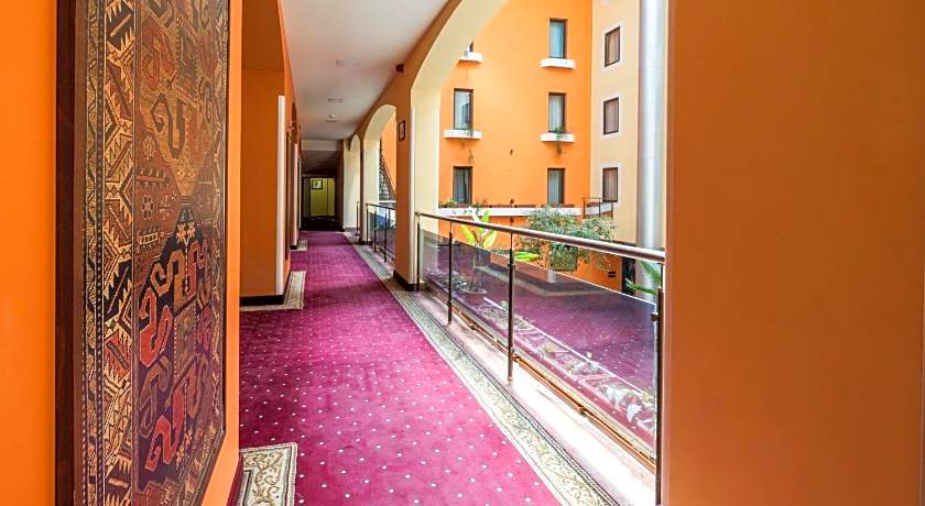 Ararat Hotel