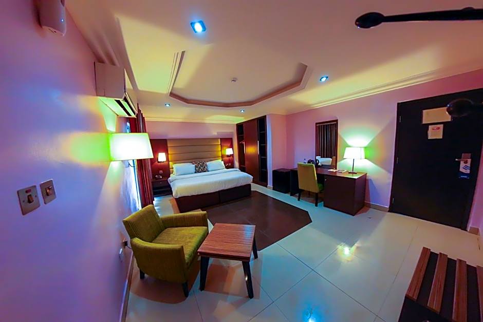 GolfView Suites and Conference Center