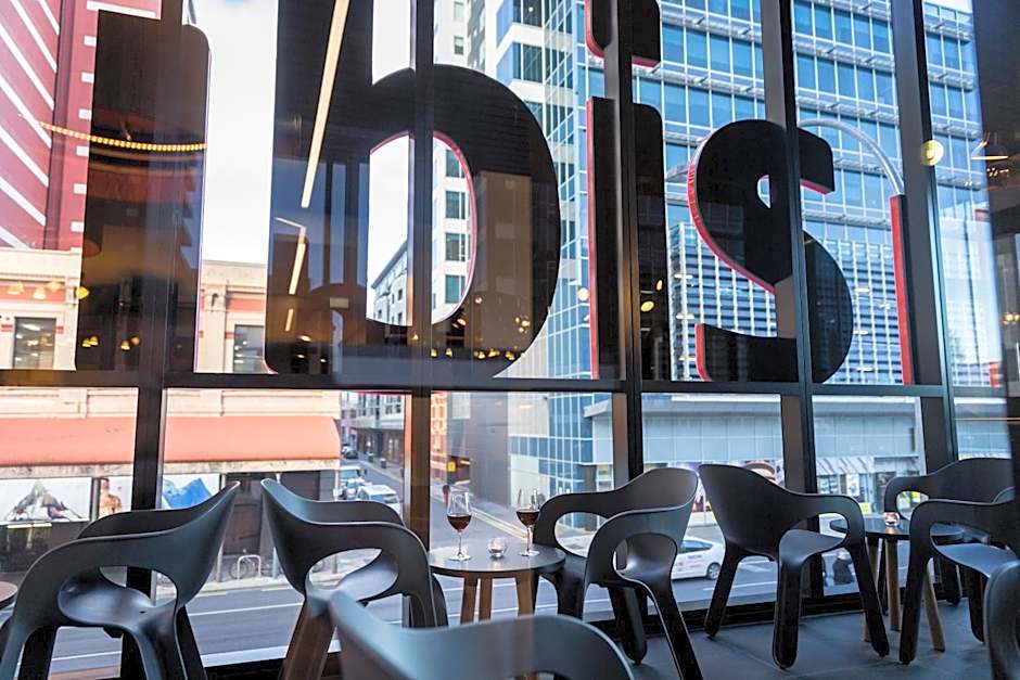ibis Adelaide