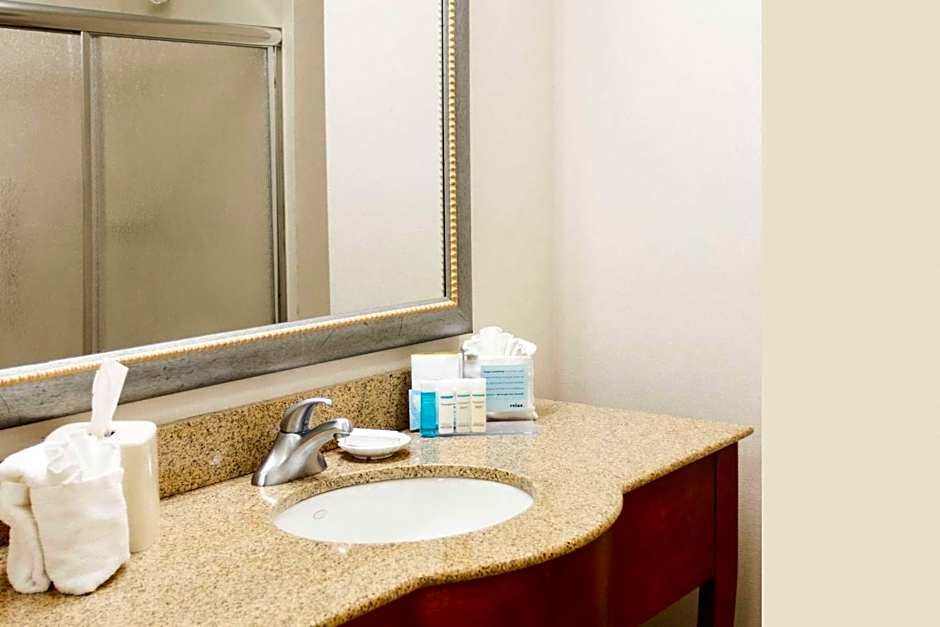 Hampton Inn By Hilton Gloucester