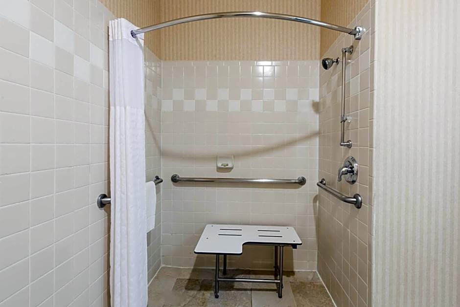 Quality Inn & Suites Sunport Airport Albuquerque