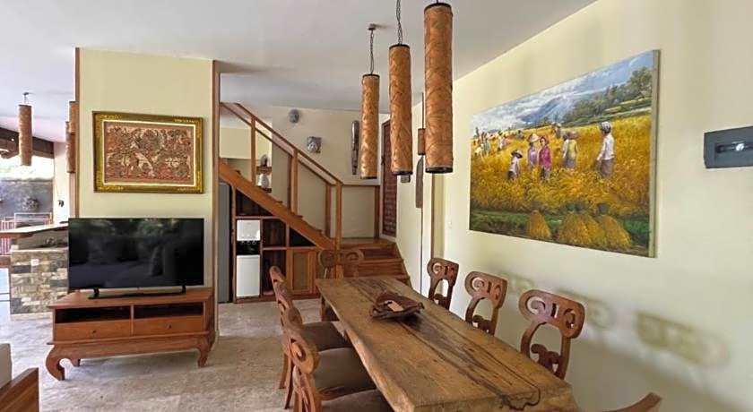 Breezy Point Villas