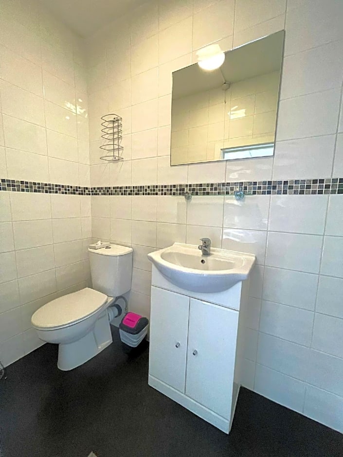 The Crown And Cushion