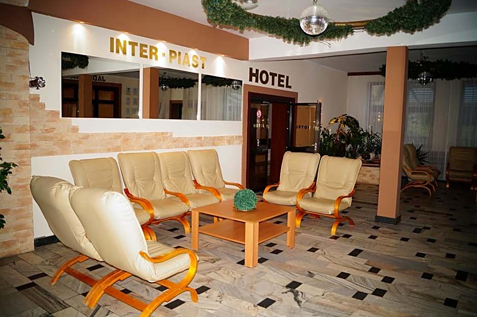 OW Inter Piast Kalbornia - z własną plażą z kąpieliskiem i przystanią