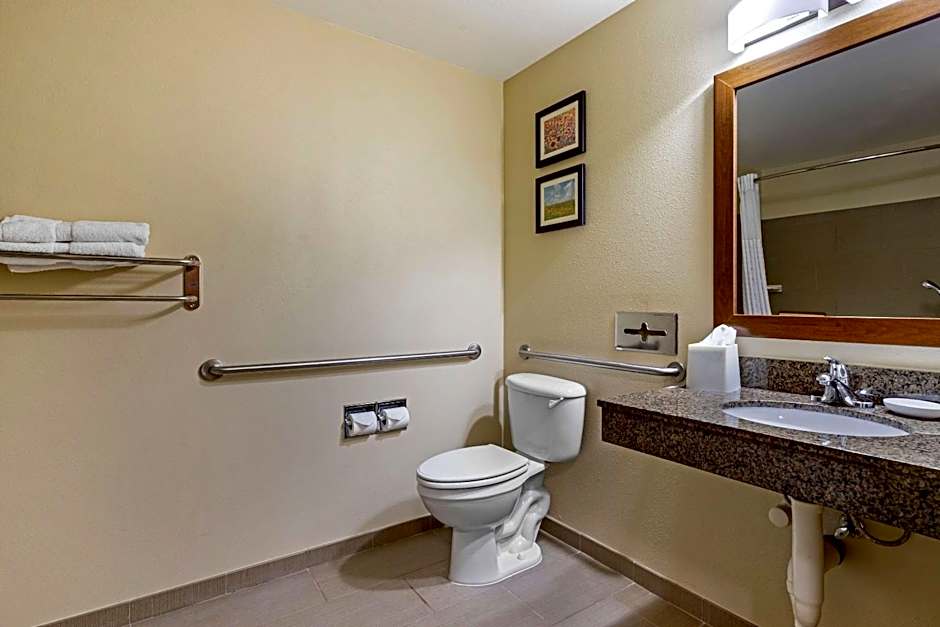 Comfort Inn & Suites Ponca City near Marland Mansion