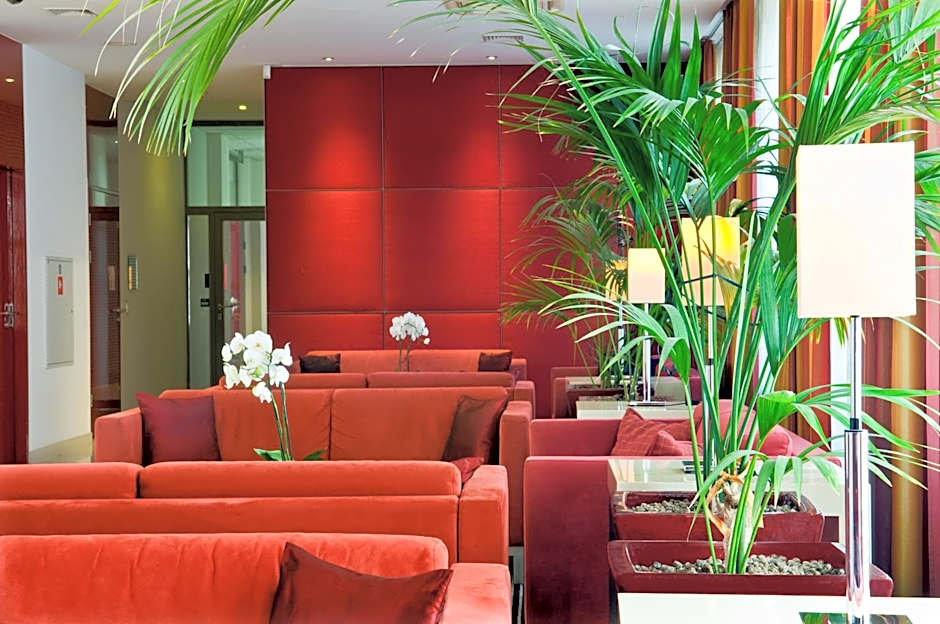 Mamaison Residence Diana