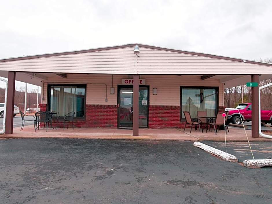 OYO Hotel Dalton PA I-81