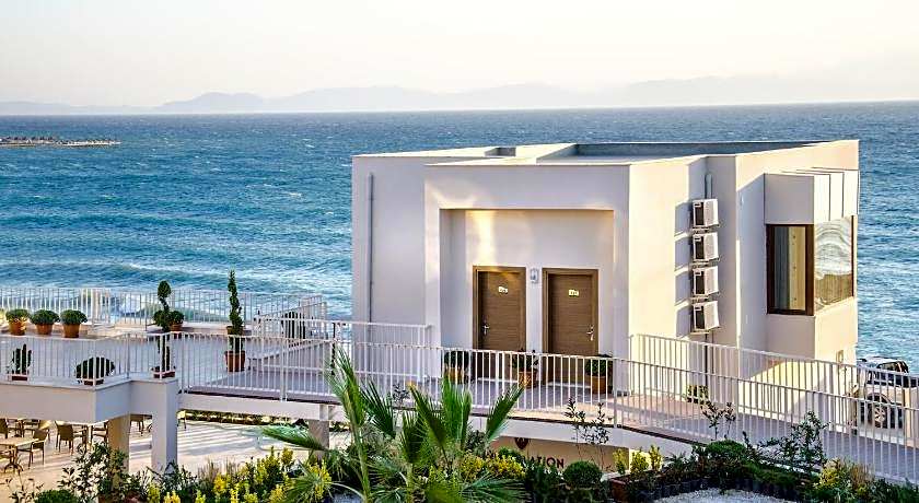 Ladies Beach Suit Otel