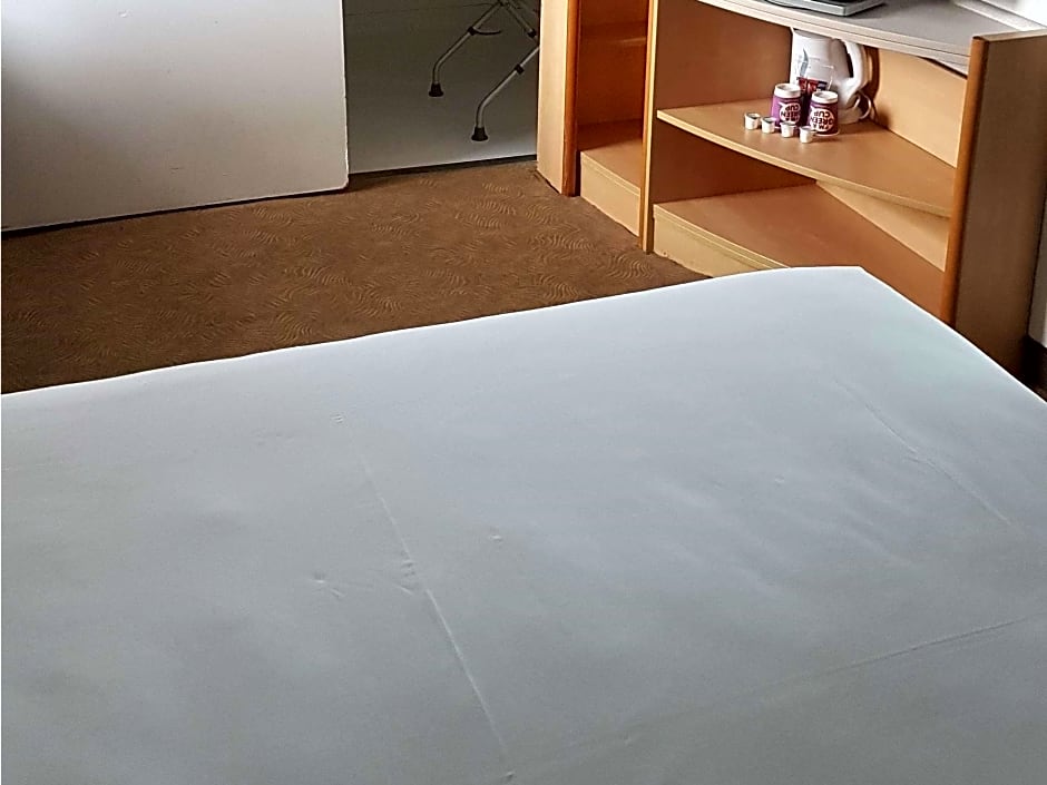 Photo 1 of 8 of 1 Double Bed, Accessible