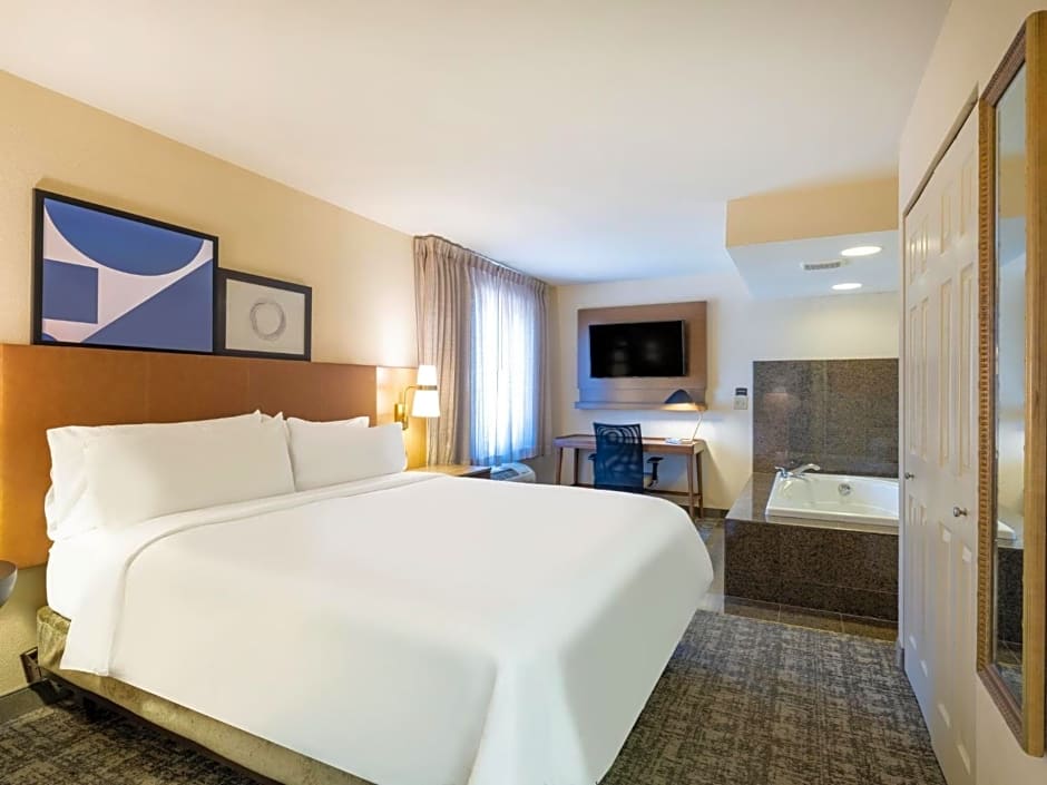 Staybridge Suites Milwaukee Airport South, an IHG Hotel
