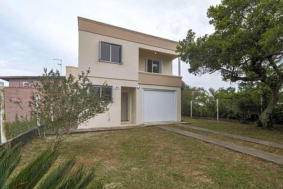 Casa com WiFi a 750 metros da Praia Arroio Seco RS