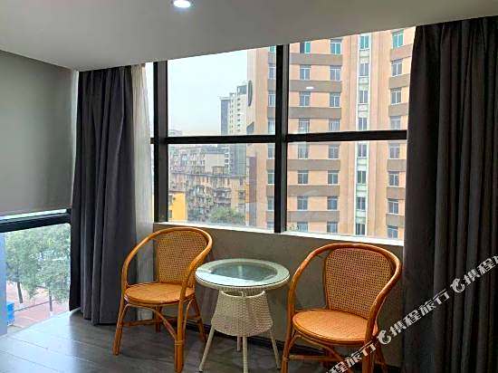 Hello Hotel (Guangzhou Railway Station Zhanqian Road)