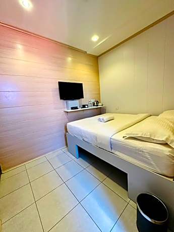 Standard Single Room without Window