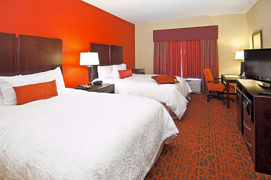 Hampton Inn & Suites Elk City