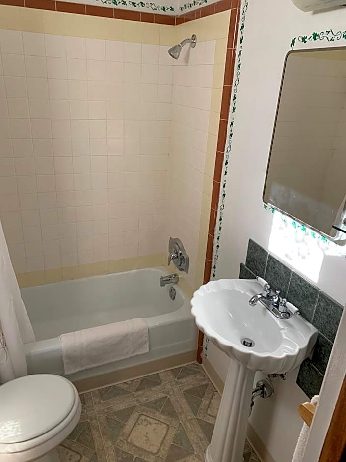 Sugarloaf Mountain Motel