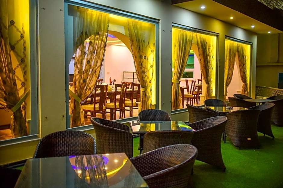 Jumeirah Gold Hotel Naran