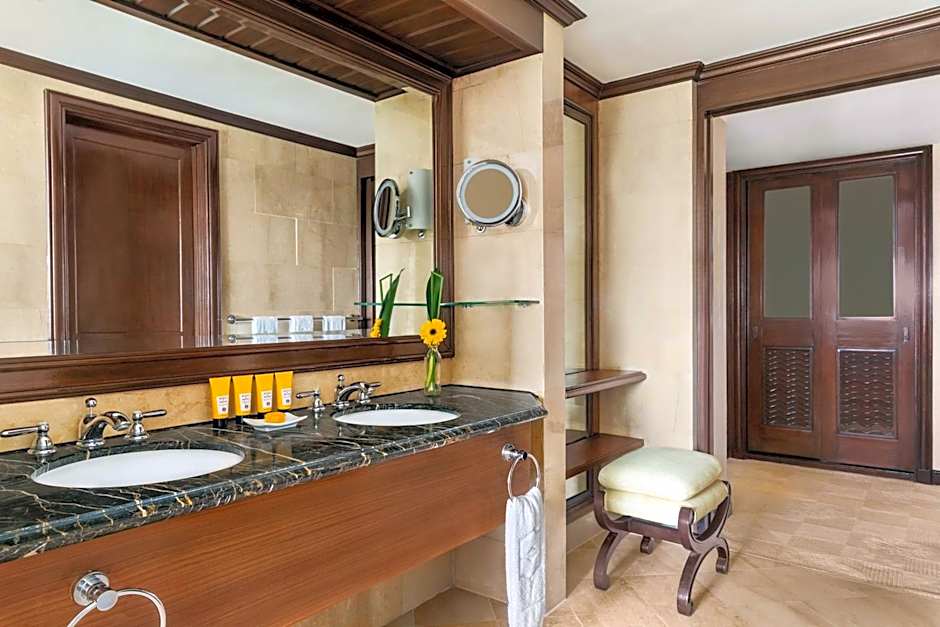 Shangri-La's Mactan Resort & Spa