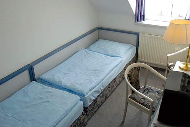 Zdjęcie 1 z 4 — 2 Beds
