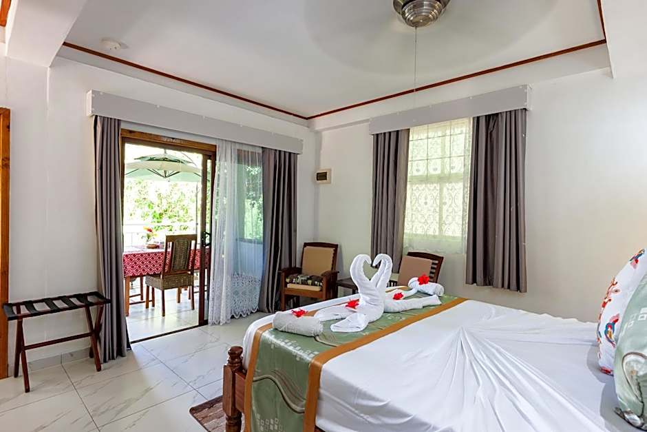 Sea View Lodge