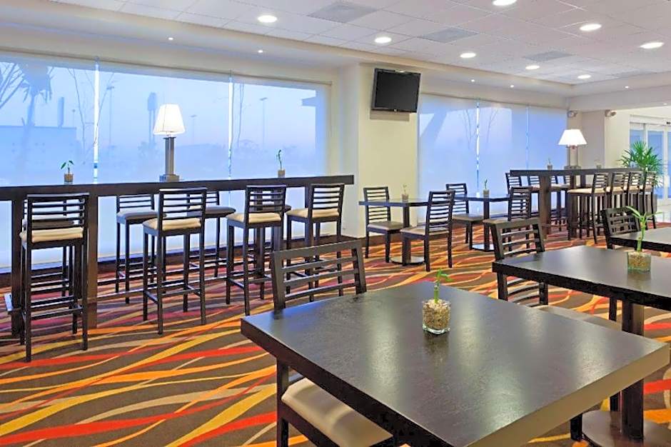 La Quinta Inn & Suites by Wyndham San Luis Potosi