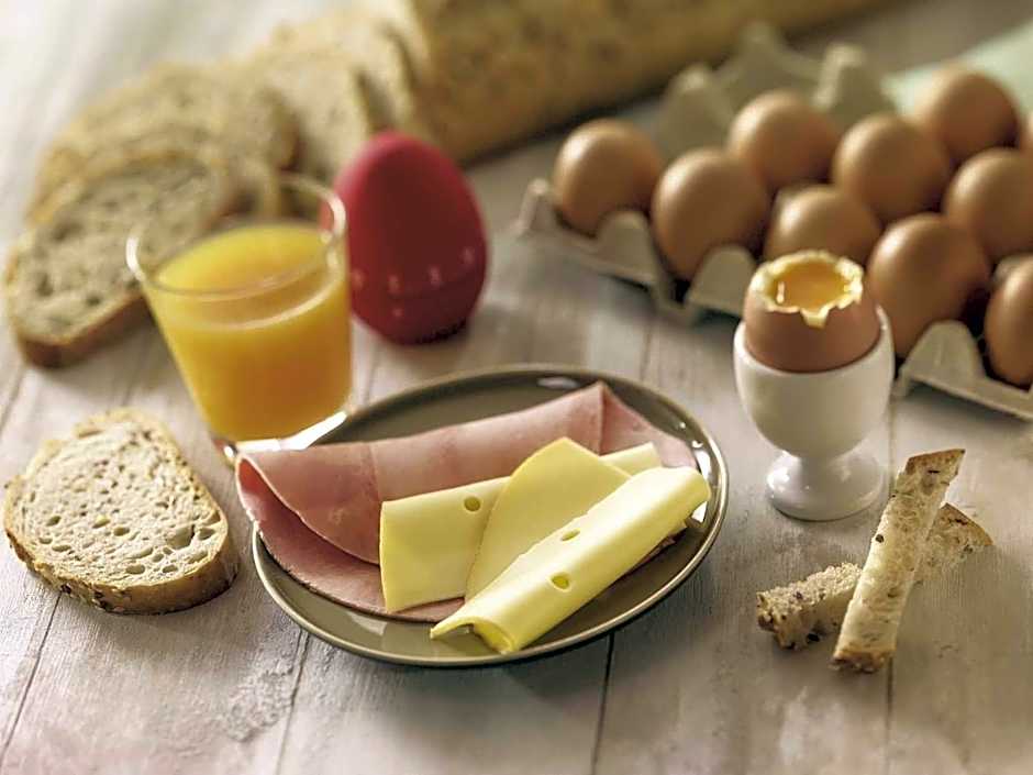 ibis Calais Car Ferry