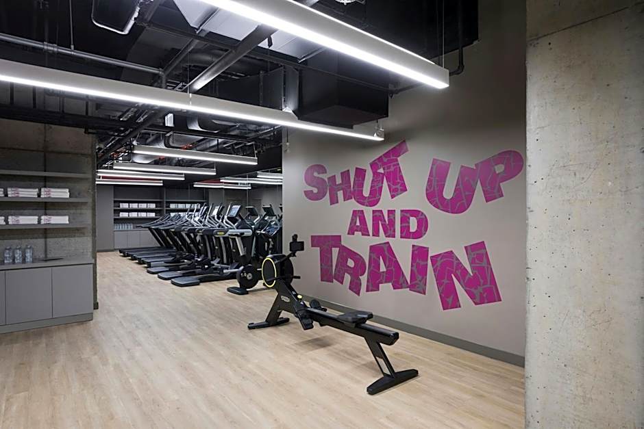 Moxy by Marriott NYC Chelsea