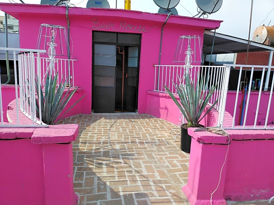Mala Vecindad Beer Hotel