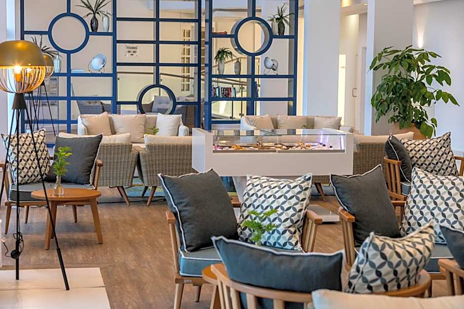 Leonardo Plaza Cypria Maris Beach Hotel & Spa