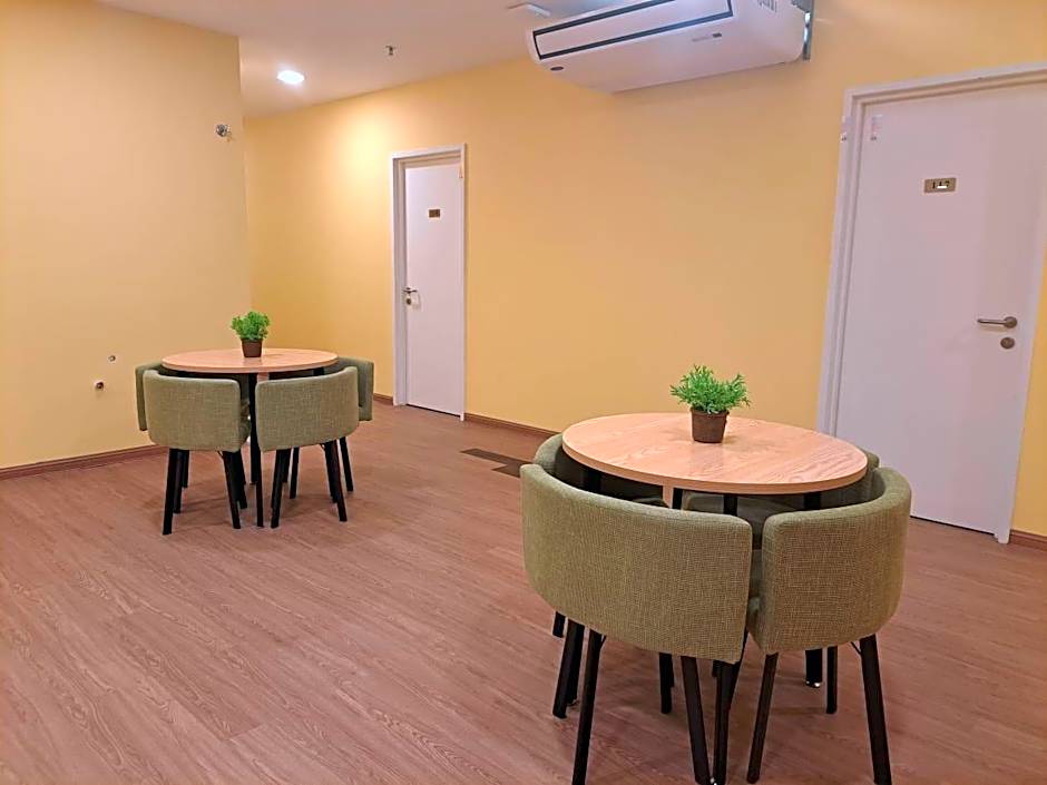 SCC Hotel PJ