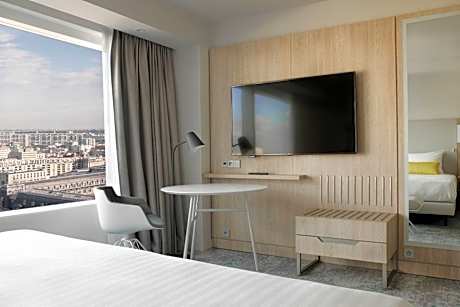 King Room with Parisian View