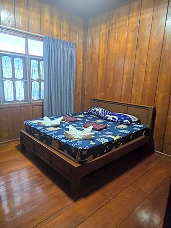 Sunny house hostel