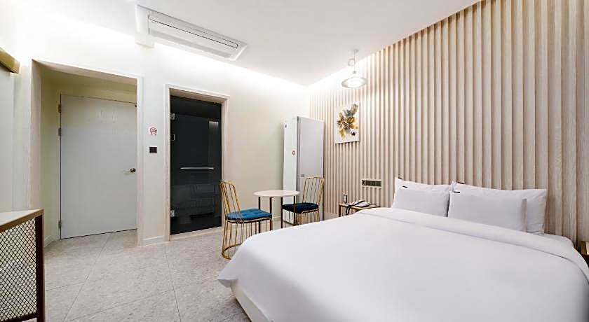 Hound Hotel Suncheon station