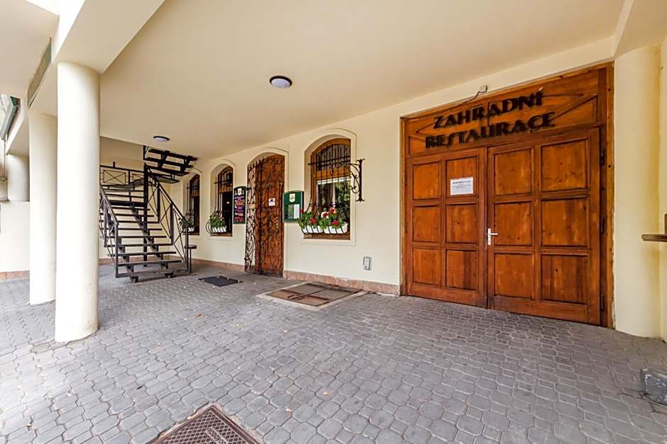 Nová Hospoda - Hotel & Restaurant