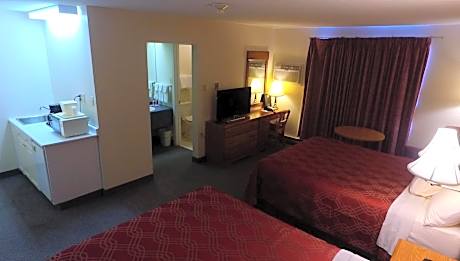 Efficiency Queen Room with Two Queen Beds - Non-Smoking