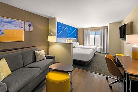 Queen Suite with Two Queen Beds - Non-Smoking