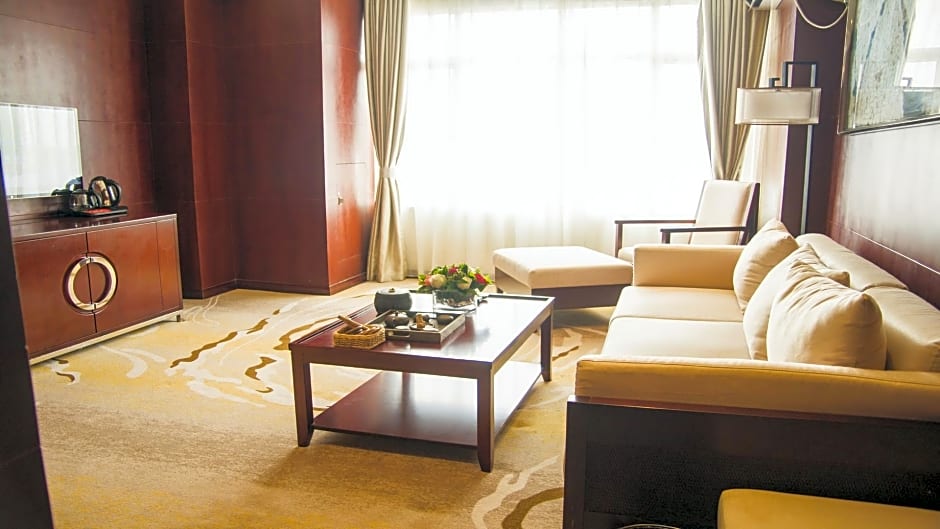 Photo 1 of 18 of Executive Suite