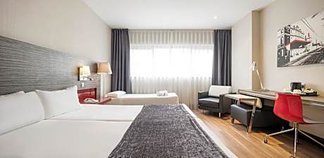 Double or Twin Room (2 Adult + 1 Children)