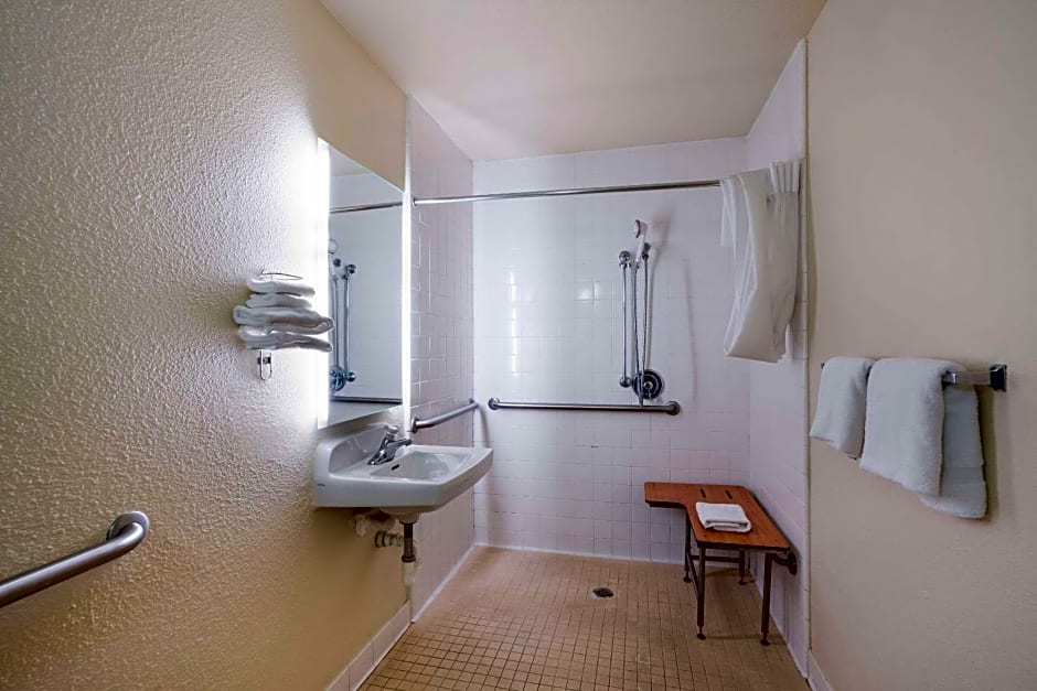 Quality Inn Elk Grove/Sacramento – Sacramento, CA