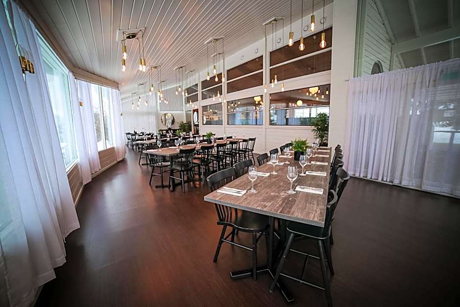 Vesterland Feriepark Hytter, hotell og leikeland