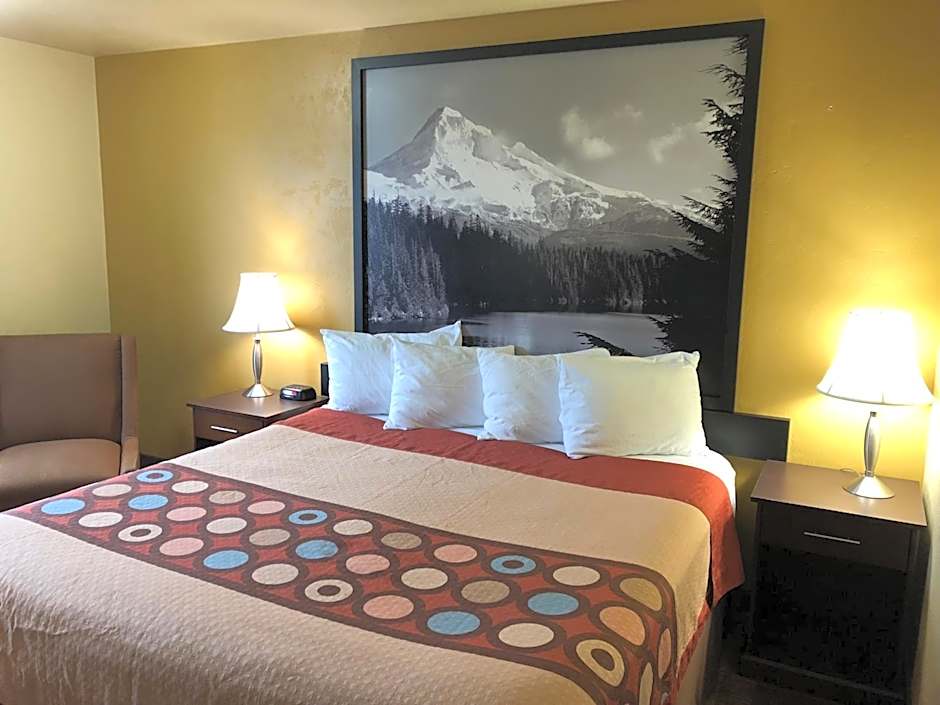 Super 8 by Wyndham Kennewick