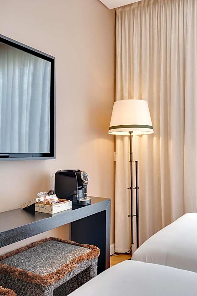 Portie Deluxe Suites by DA'HOME