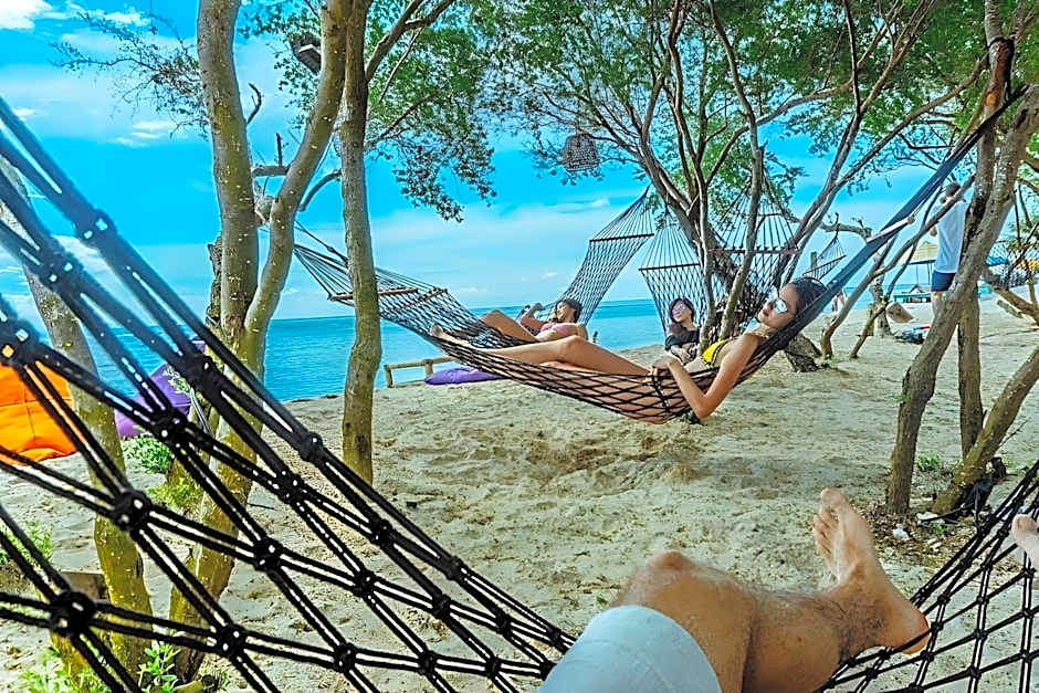 Royal Regantris Trawangan