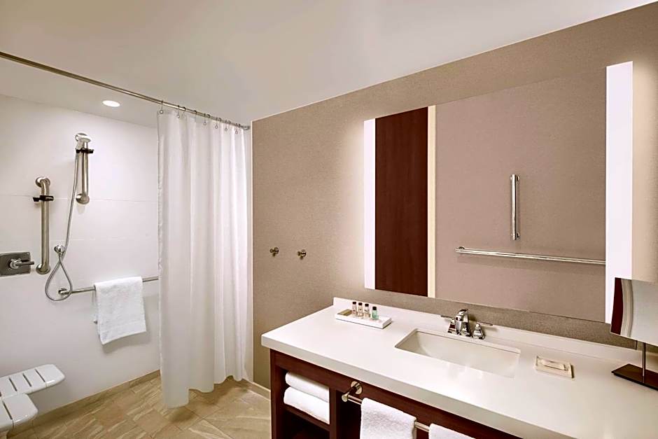 Marriott Dallas Allen Hotel & Convention Center