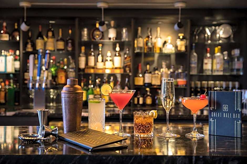 Hotel Saranac Curio Collection by Hilton